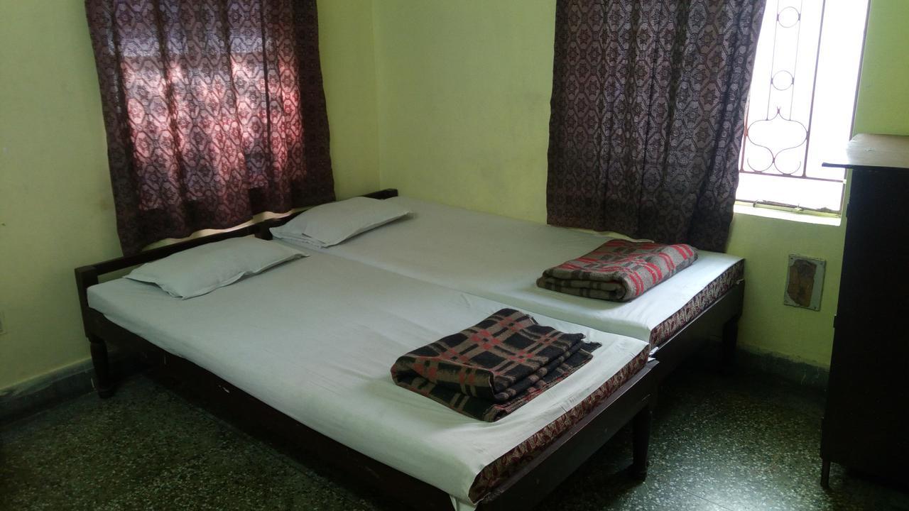 Renu Guest House Колката Екстер'єр фото