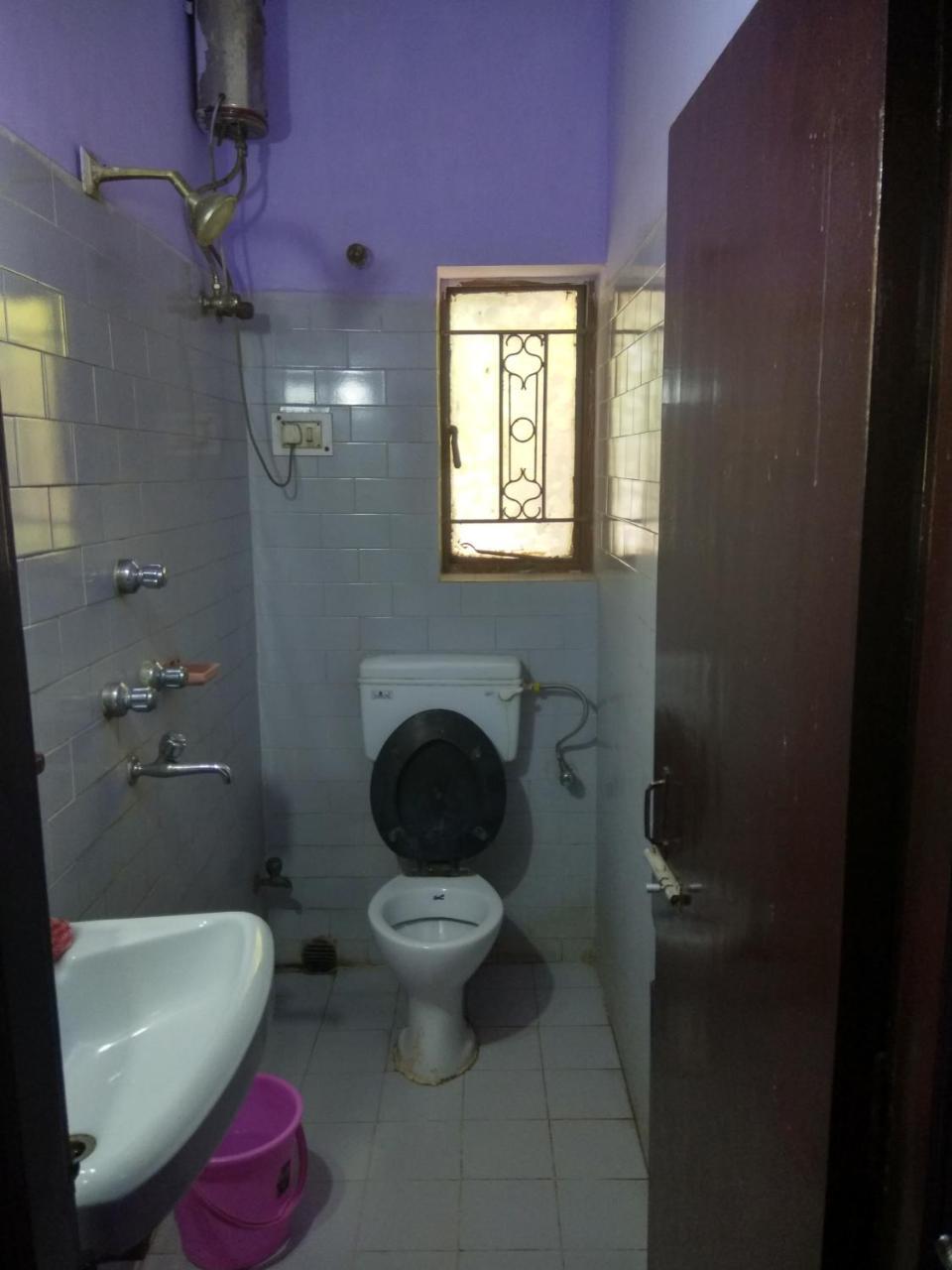 Renu Guest House Колката Екстер'єр фото