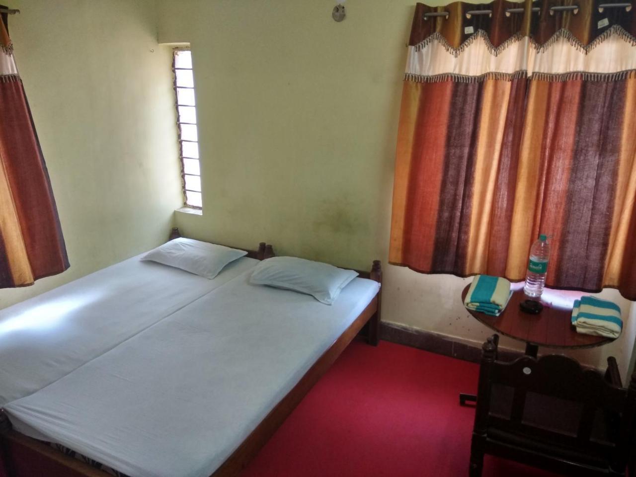 Renu Guest House Колката Екстер'єр фото
