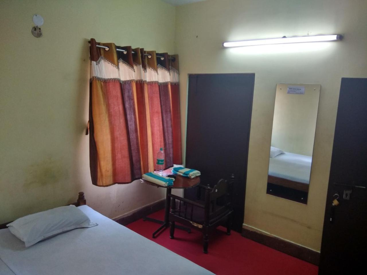 Renu Guest House Колката Екстер'єр фото