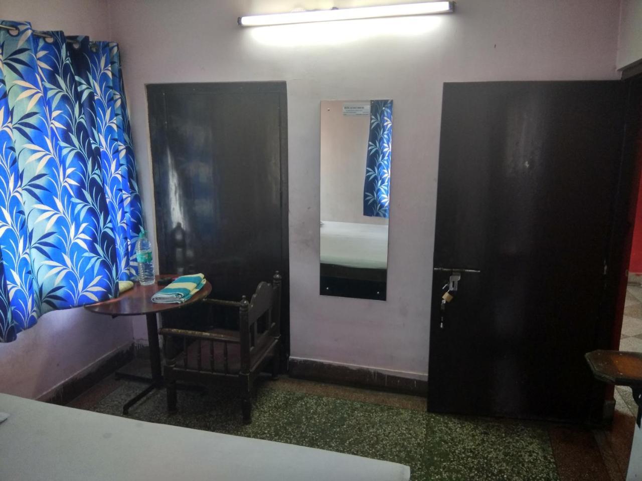 Renu Guest House Колката Екстер'єр фото